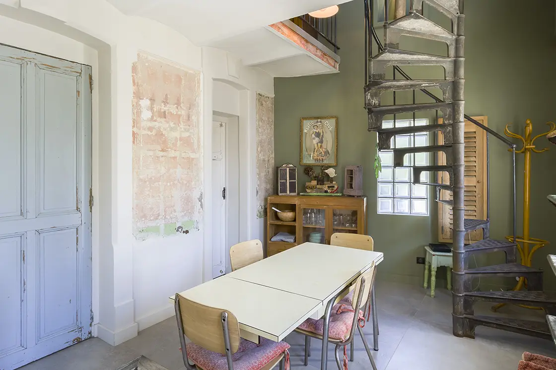 Perfect Hideaways property for sale: A living area inside the French villa, featuring colourful furniture and wall tones, which highlight the charm of the home. France, Villa Sancti.