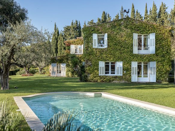 Villa Sartoux, Mouans-Sartoux, Mougins, France For Sale on perfecthideawaysforsale.co.za.
